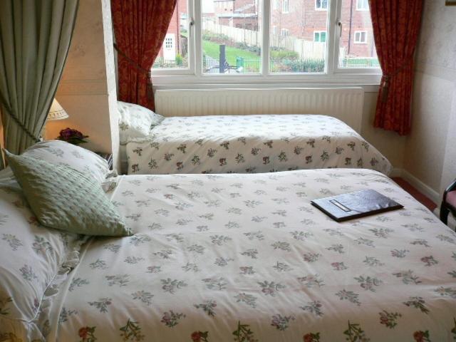 Moonraker House Hotel Stratford-upon-Avon Szoba fotó