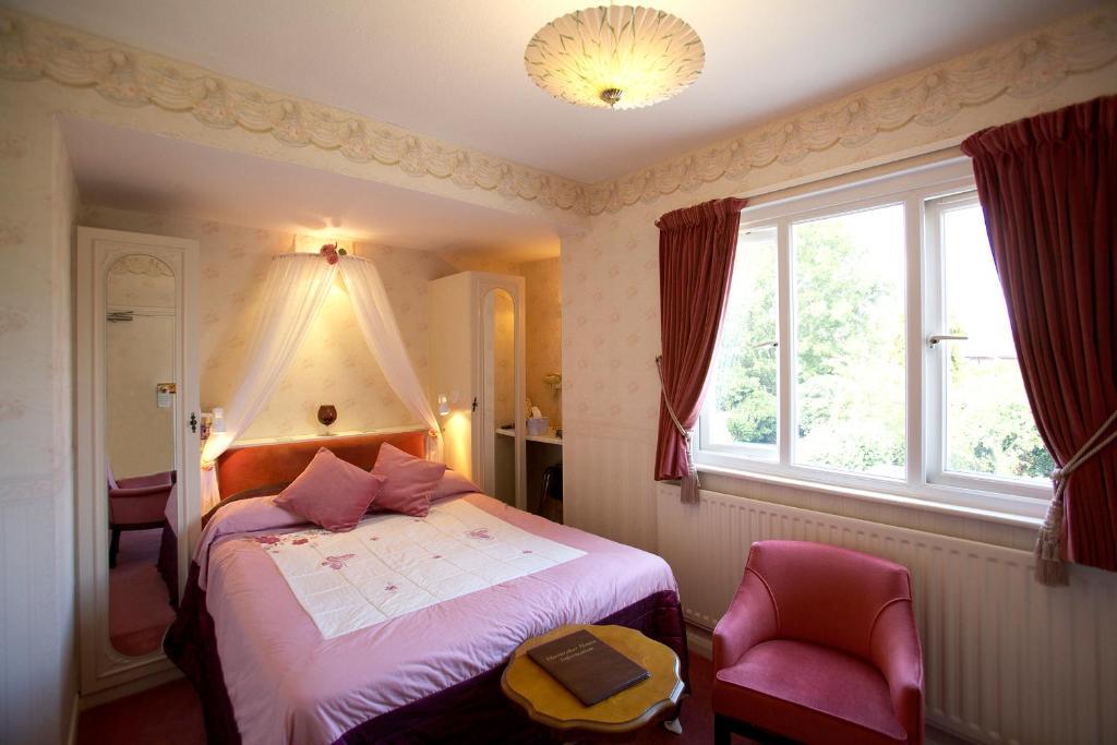 Moonraker House Hotel Stratford-upon-Avon Szoba fotó